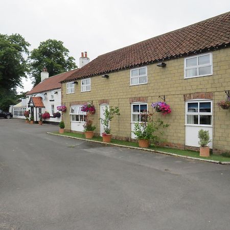 Ganton Greyhound Inn Exterior photo