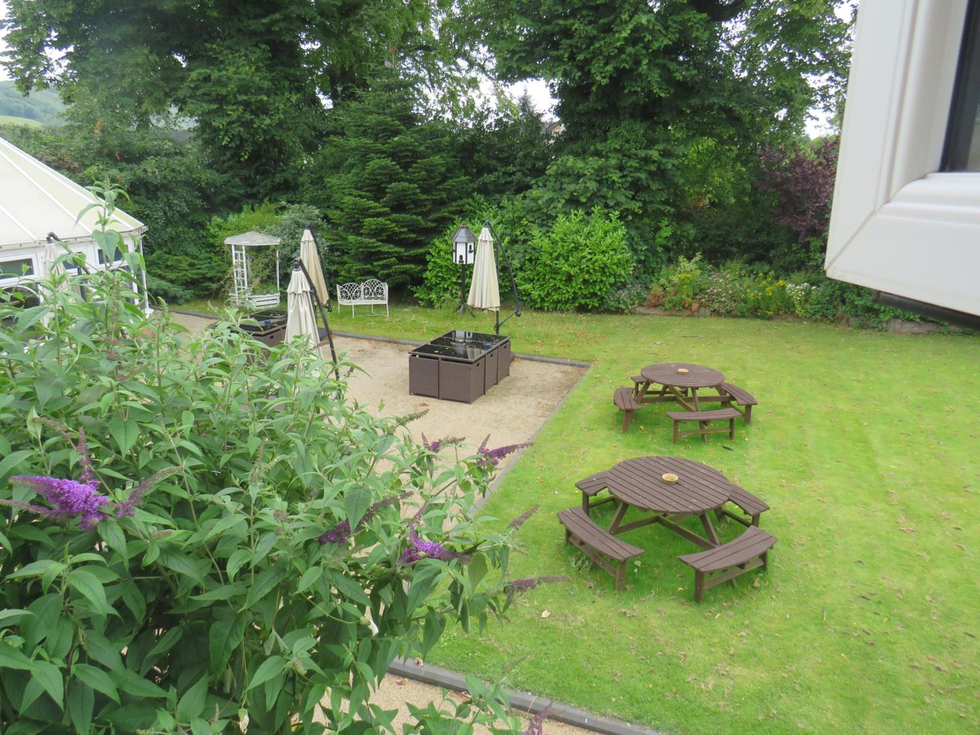 Ganton Greyhound Inn Exterior photo